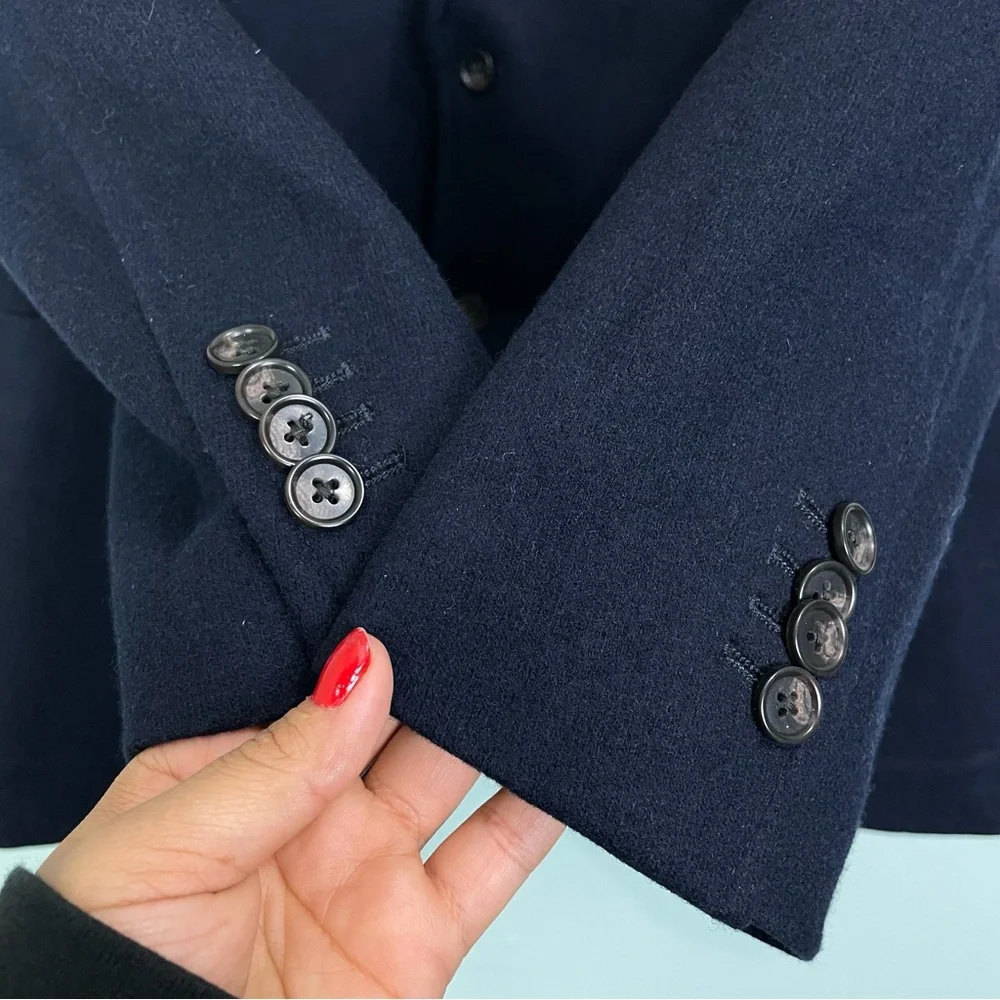Banana Republic Slim Fit Mario Bellucci Size 44R Navy Wool‎
